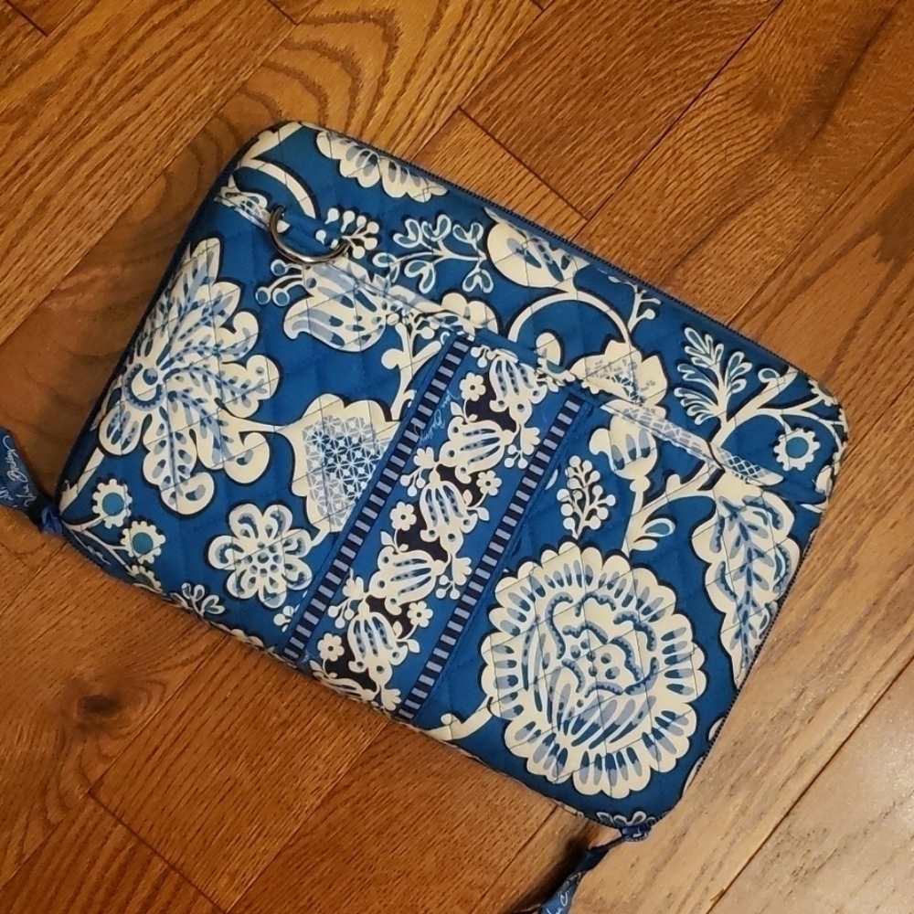 𝅺laptop/ipad hard cover protection bag